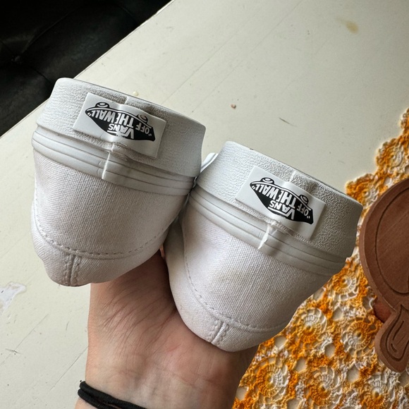 Vans Classic Slip-On Shoe White Size Mens 6 Women’s 7.5 - Picture 2 of 6